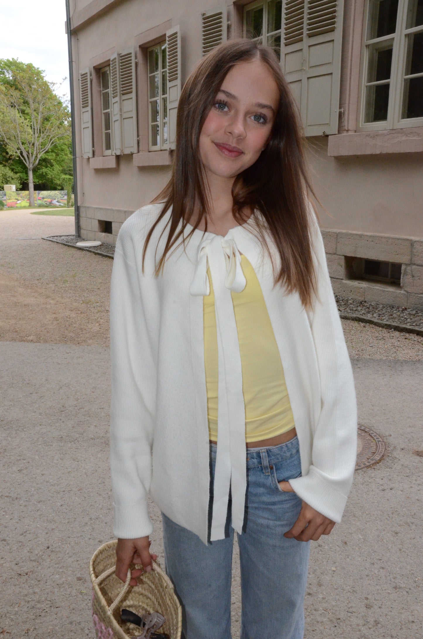Bowquette Cardigan
