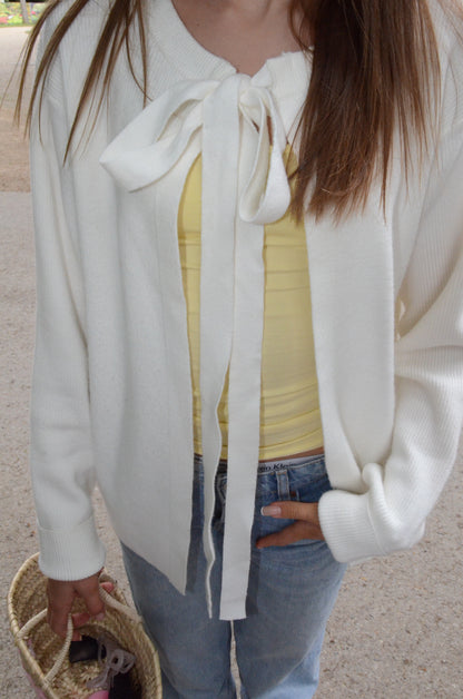 Bowquette Cardigan